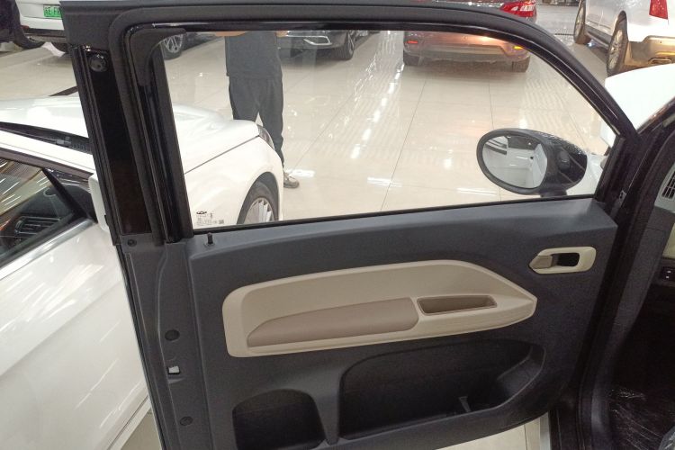 Used Chery New Energy QQ Ice Cream 2025 155km Sundae Edition Interior 7