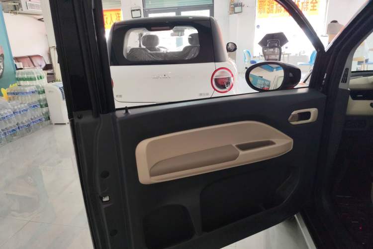 Used Chery New Energy QQ Ice Cream 2025 205km Qi Energy Version Interior 7