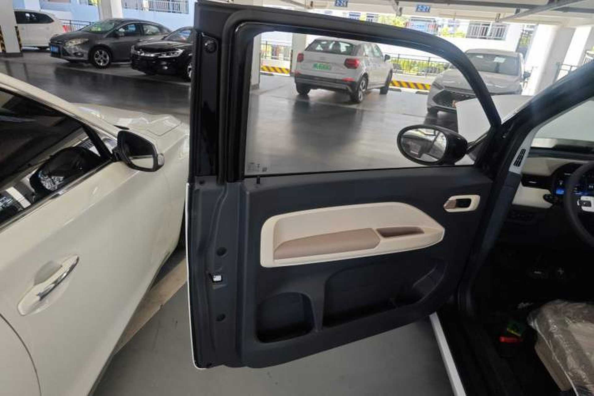 Used Chery New Energy QQ Ice Cream 2025 205km Qi Energy Version Interior 8