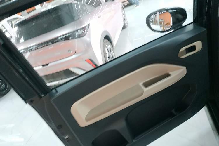 Used Chery New Energy QQ Ice Cream 2025 205km Qi Energy Version Left Front Door Interior