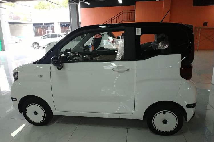 Used Chery New Energy QQ Ice Cream 2025 205km Qi Energy Version Left Side