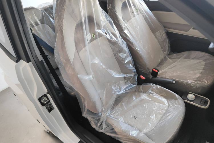 Used Chery New Energy QQ Ice Cream 2025 155km Sundae Edition Right Front Seat