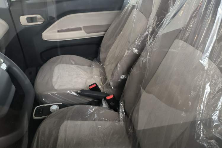 Used Chery New Energy QQ Ice Cream 2025 155km Sundae Edition Right Front Seat