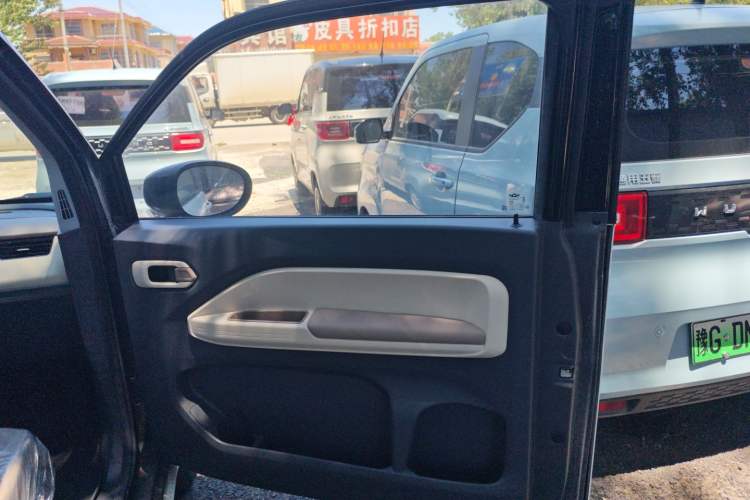 Used Chery New Energy QQ Ice Cream 2025 155km Sundae Edition Right Rear Door Interior