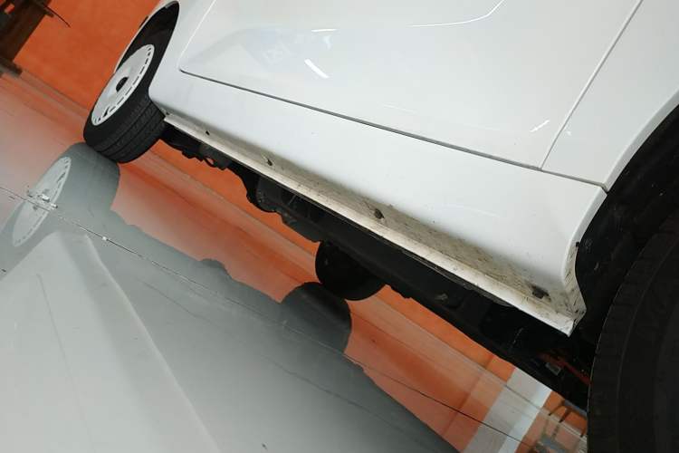 Used Chery New Energy QQ Ice Cream 2025 205km Qi Energy Version Right Side Sill