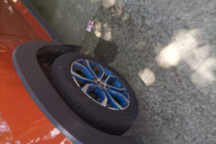 Used Chery New Energy Tiggo 3xe 2018 480 Comfort Edition Left Front Wheel Hub