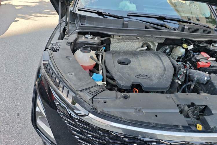 Used Chery OMODA 2022 1.5T CVT Boundary-Free Edition Engine Bay Right