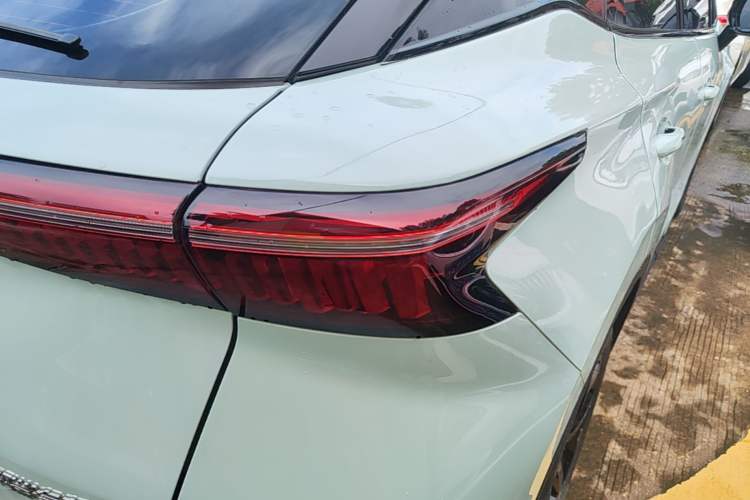 Used Chery OMODA 2022 1.6 TGDI DCT High-Dimensional Version Right Rear Taillight