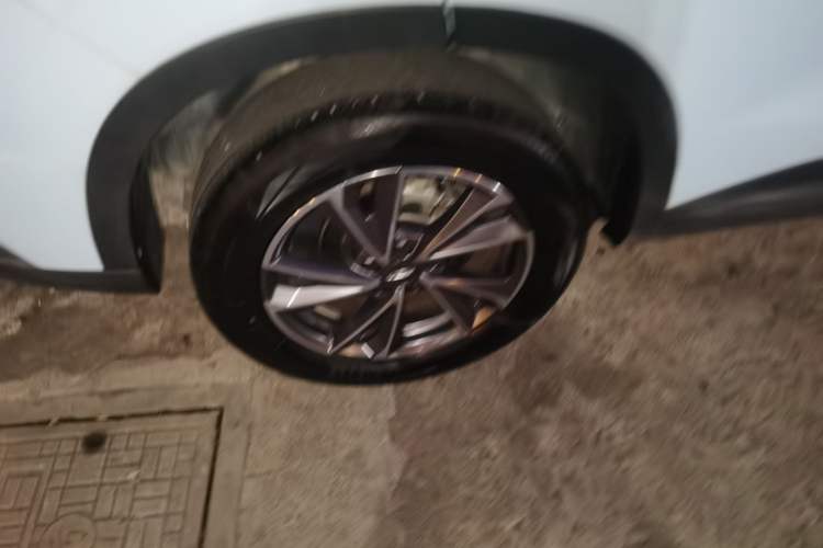 Used Chery OMODA 2022 1.5T CVT Yujie Edition Right Rear Wheel Hub