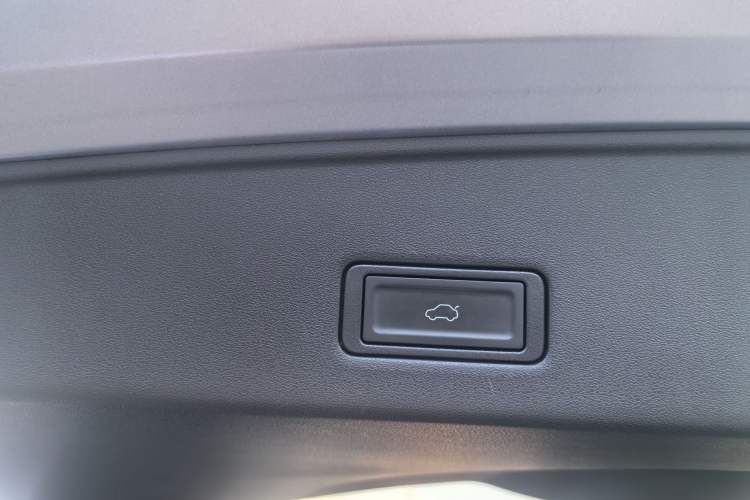 Used Chery OMODA 2022 1.6 TGDI DCT Ultra-Dimensional Edition Interior 8