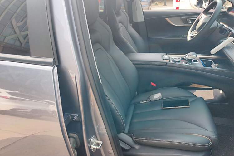 Used Chery OMODA 2022 1.5T CVT Top-Range Version Right Front Seat