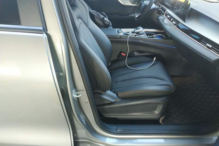Used Chery OMODA 2022 1.5T CVT Top-Range Version Right Front Seat