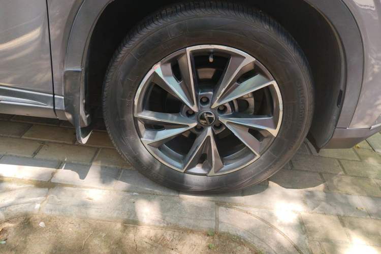 Used Chery OMODA 2022 1.5T CVT Yujie Edition Right Front Wheel Hub