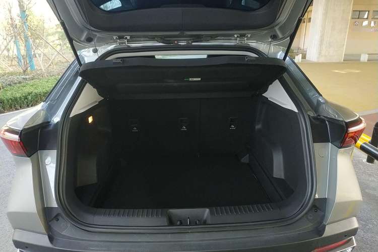 Used Chery OMODA 2022 1.5T CVT Top-Range Version Trunk