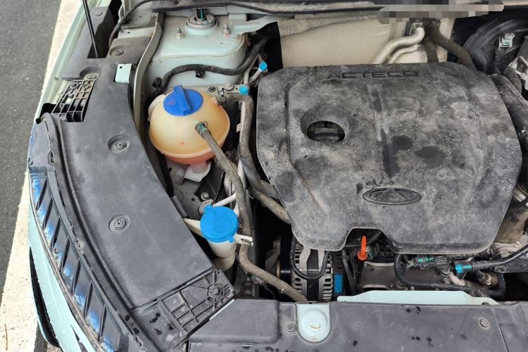 Used Chery OMODA 2022 1.5T CVT Top-Range Version Engine Bay Right