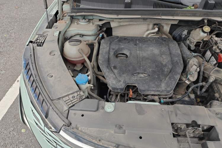 Used Chery OMODA 2022 1.5T CVT Top-Range Version Engine Bay Right