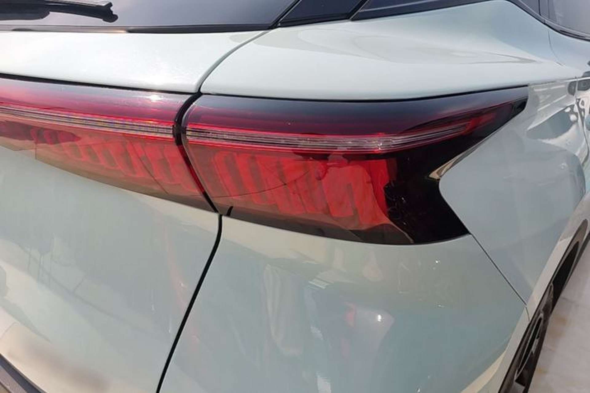 Used Chery OMODA 2022 1.6 TGDI DCT High-Dimensional Version Right Rear Taillight