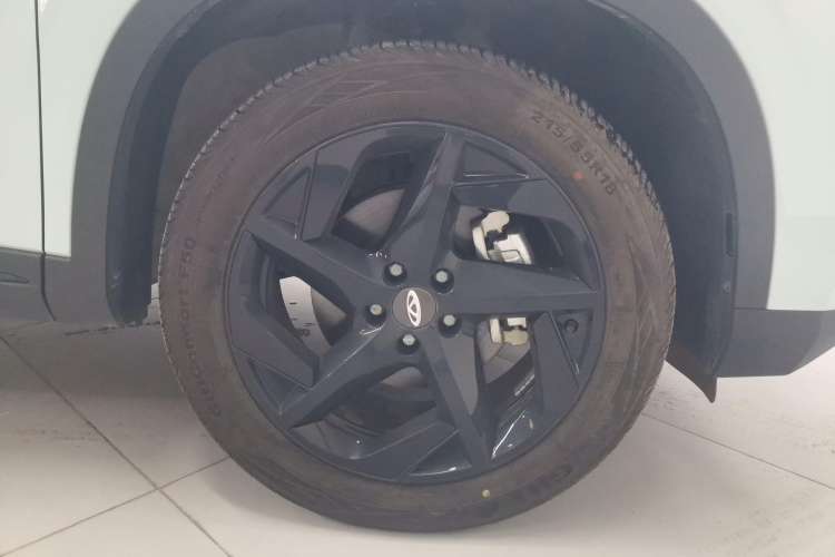 Used Chery OMODA 2022 1.6 TGDI DCT High-Dimensional Version Right Rear Wheel Hub