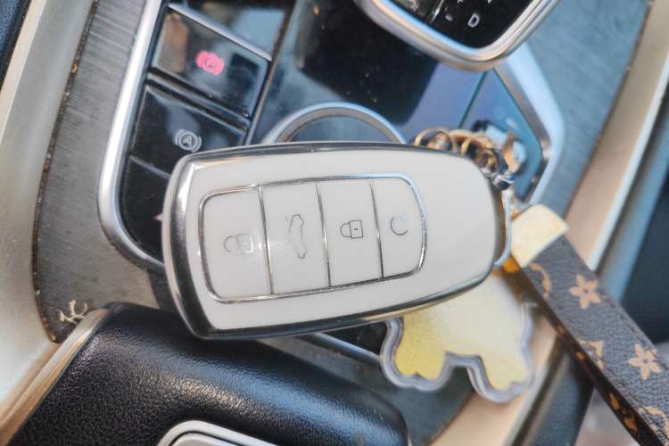Used Chery OMODA 2022 1.5T CVT Top-Range Version Vehicle Key