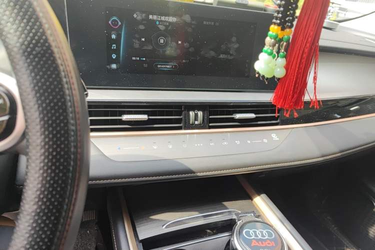 Used Chery OMODA 2022 1.5T CVT Yujie Edition Audio And AC Panel