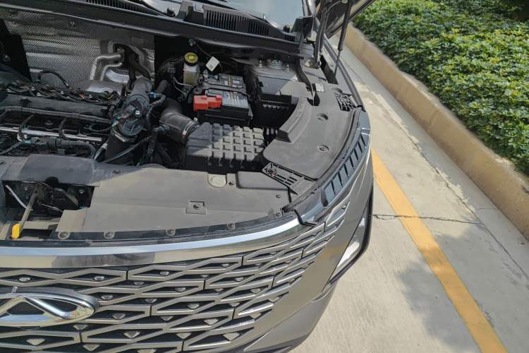 Used Chery OMODA 2022 1.5T CVT Yujie Edition Engine Bay Left