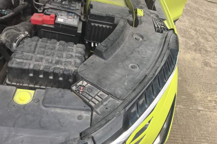 Used Chery OMODA 2022 1.5T CVT Top-Range Version Engine Bay Left