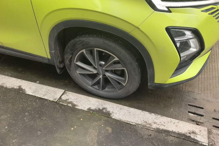 Used Chery OMODA 2022 1.5T CVT Top-Range Version Right Front Wheel Hub