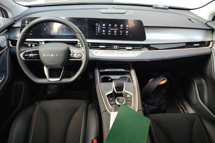 Used Chery OMODA 2023 1.5T CVT Trendy PLUS Edition Center Console