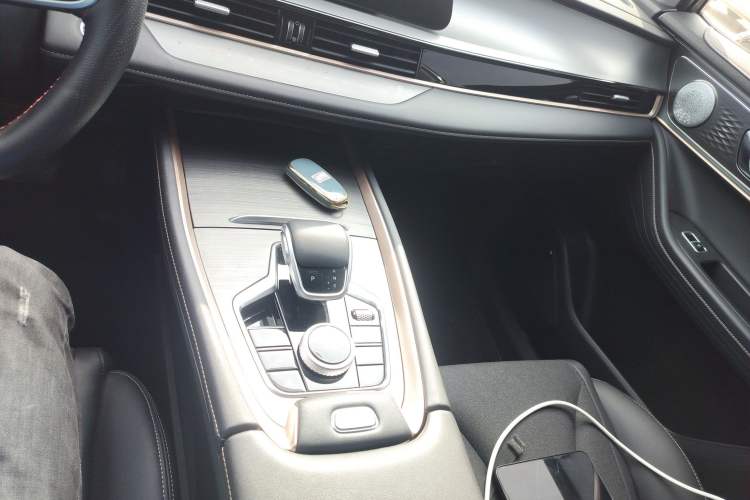 Used Chery OMODA 2024 Guardian Edition 1.5T CVT Guardian PLUS Gear Lever