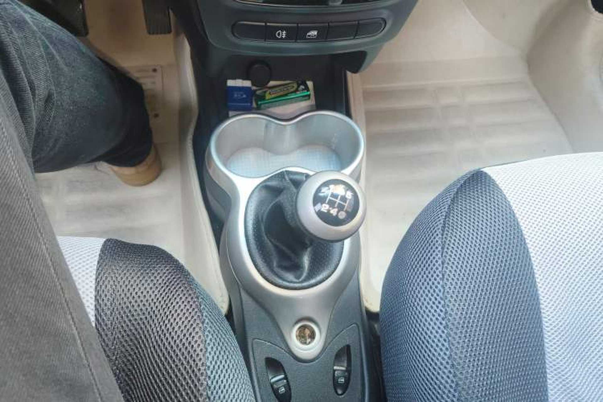 Used Chery QQ 2013 1.0L Manual Happy Edition Gear Lever
