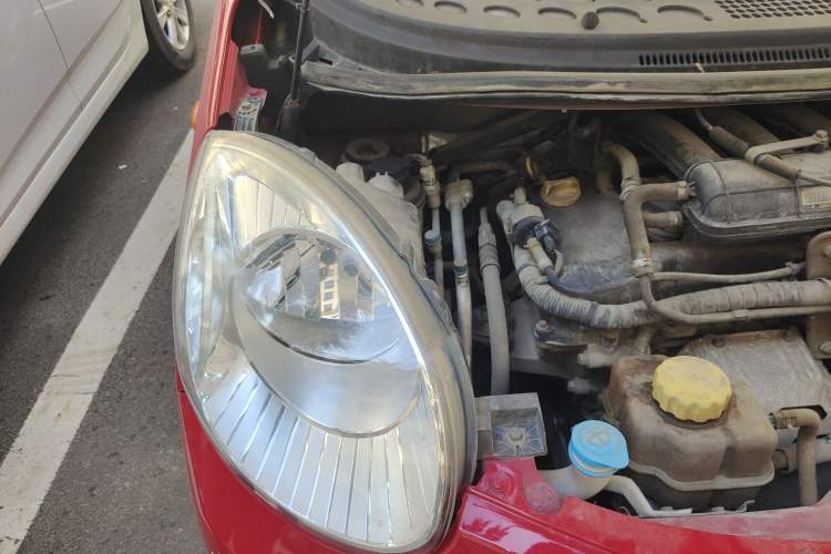 Used Chery QQ 2013 1.0L Manual Happy Edition Engine Bay Right