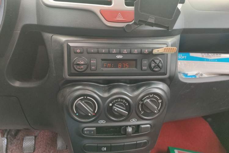 Used Chery QQ 2013 1.0L Manual Active Version Audio And AC Panel