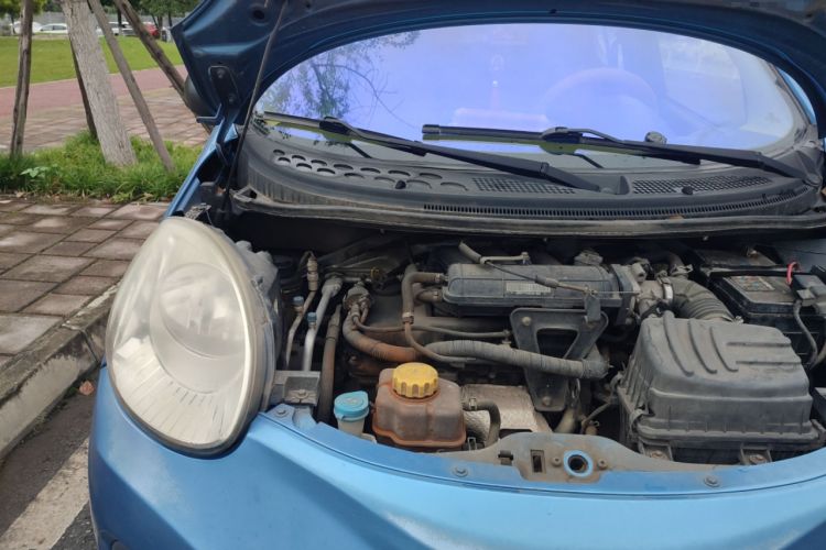 Used Chery QQ 2013 1.0L Manual Active Version Engine Bay Right