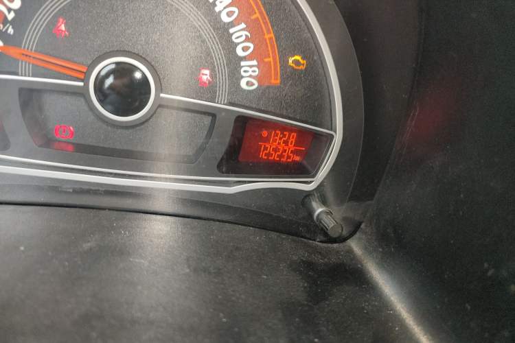 Used Chery QQ 2013 1.0L Manual Active Version Odometer Close Up
