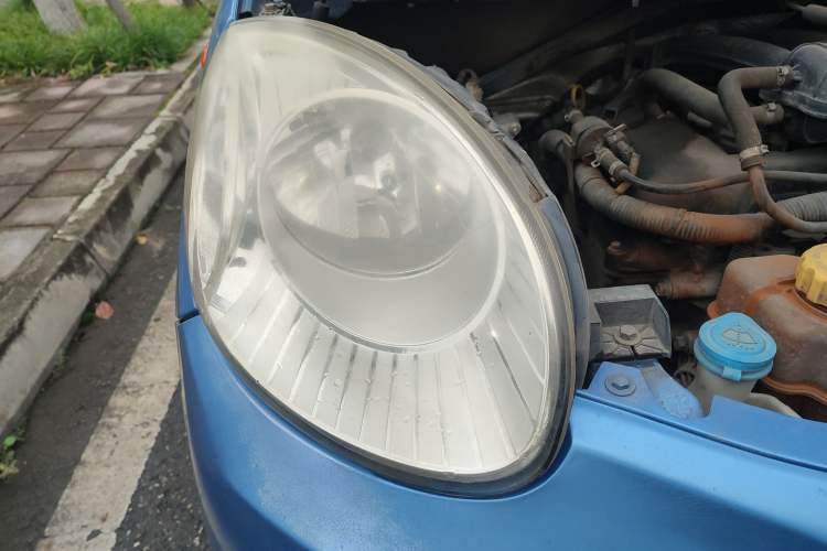 Used Chery QQ 2013 1.0L Manual Active Version Right Front Headlight