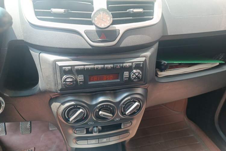 Used Chery QQ 2013 1.0L Manual Happy Edition Audio And AC Panel