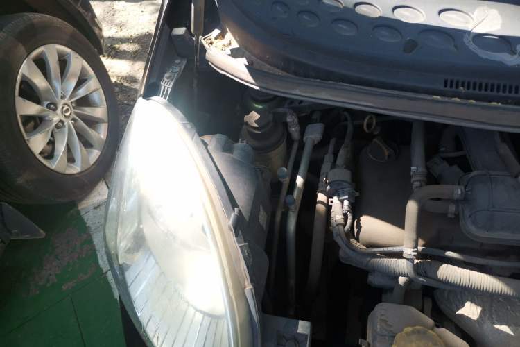 Used Chery QQ 2013 1.0L Manual Active Version Engine Bay Right