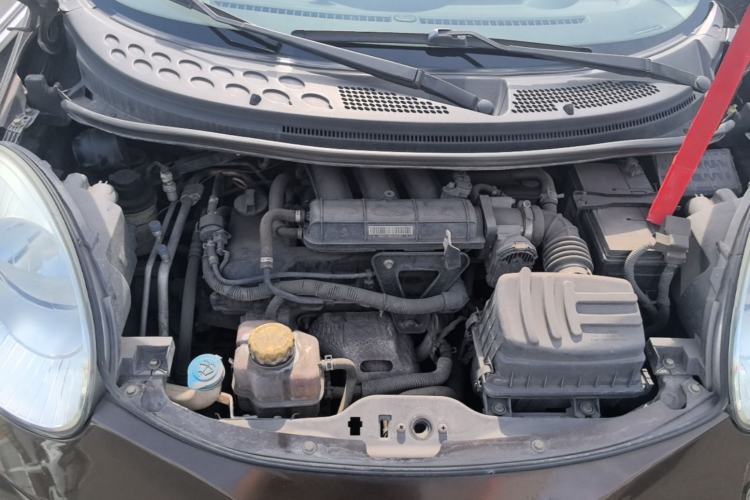Used Chery QQ 2013 1.0L Manual Active Version Engine Bay