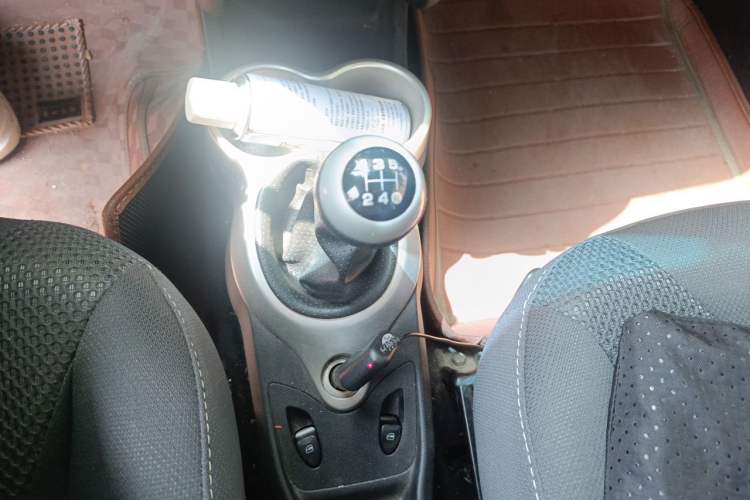 Used Chery QQ 2013 1.0L Manual Happy Edition Gear Lever