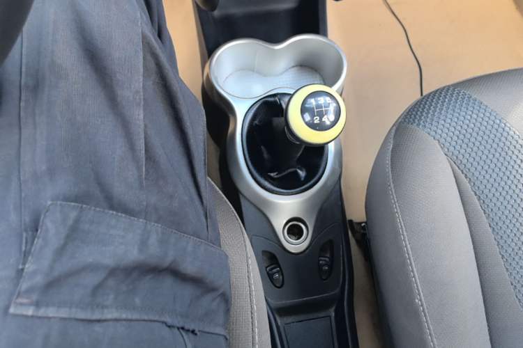 Used Chery QQ 2013 1.0L Manual Active Version Gear Lever