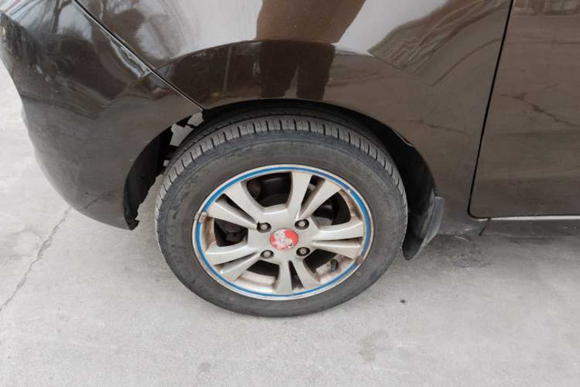 Used Chery QQ 2013 1.0L Manual Happy Edition Left Front Wheel Hub