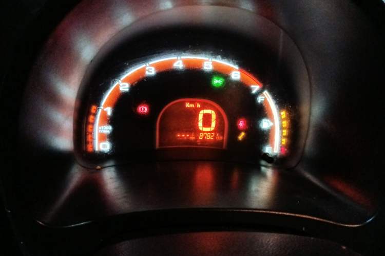 Used Chery QQ 2013 1.0L Manual Happy Edition Odometer Close Up
