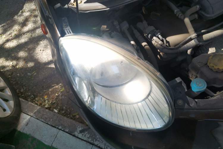Used Chery QQ 2013 1.0L Manual Active Version Right Front Headlight