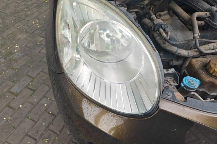 Used Chery QQ 2013 1.0L Manual Active Version Right Front Headlight