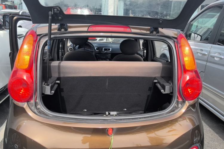 Used Chery QQ 2013 1.0L Manual Active Version Trunk