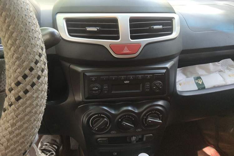 Used Chery QQ 2013 1.0L Manual Active Version Audio And AC Panel
