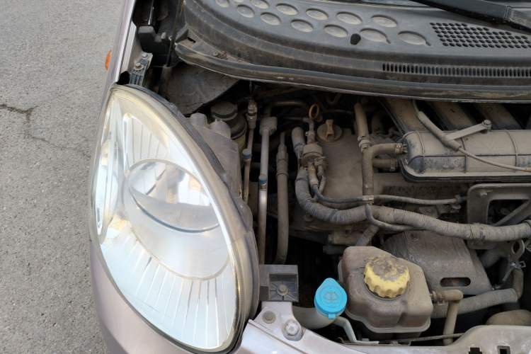 Used Chery QQ 2013 1.0L Manual Happy Edition Engine Bay Right