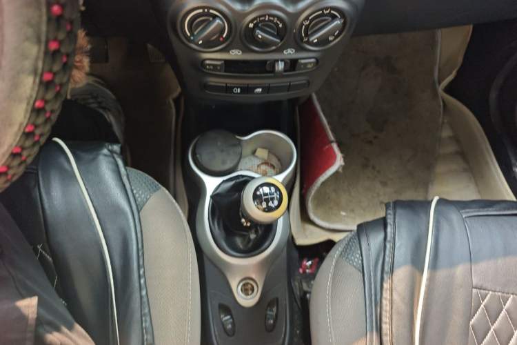 Used Chery QQ 2013 1.0L Manual Happy Edition Gear Lever