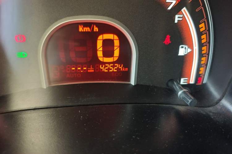 Used Chery QQ 2013 1.0L Manual Happy Edition Odometer Close Up