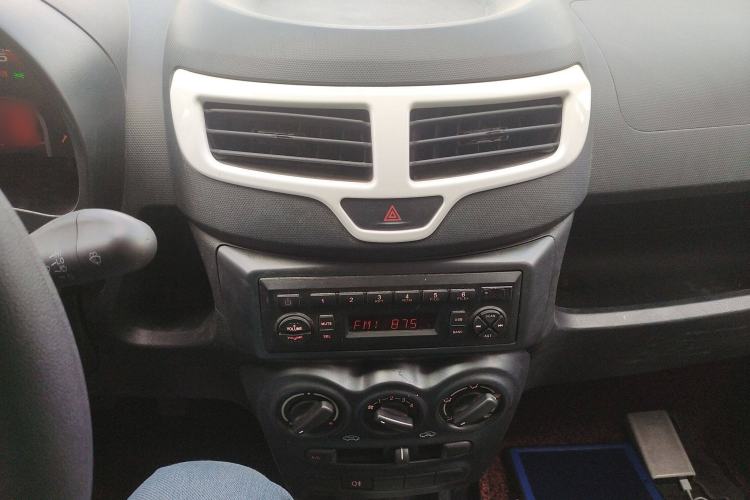Used Chery QQ 2013 1.0L Manual Active Version Audio And AC Panel